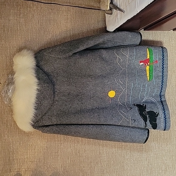 Vintage James Bay winter coat - Picture 2 of 5